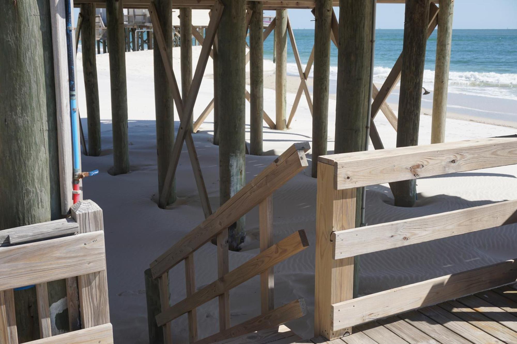 Marisol - Pet Friendly And Gulf Front! Enjoy The Large Deck With Amazing Views! Home Dauphin Island Exteriör bild